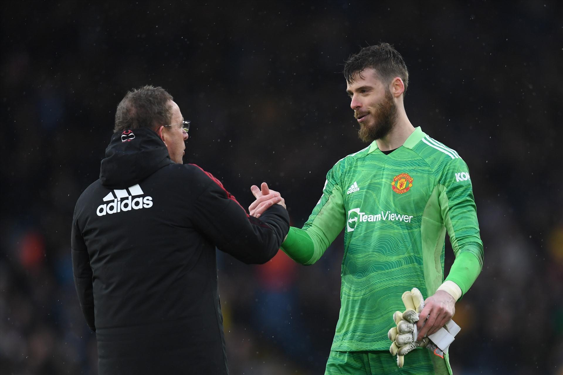 Rangnick và De Gea trong trận gặp Leeds tại Premier League vào năm 2022. Ảnh: AFP