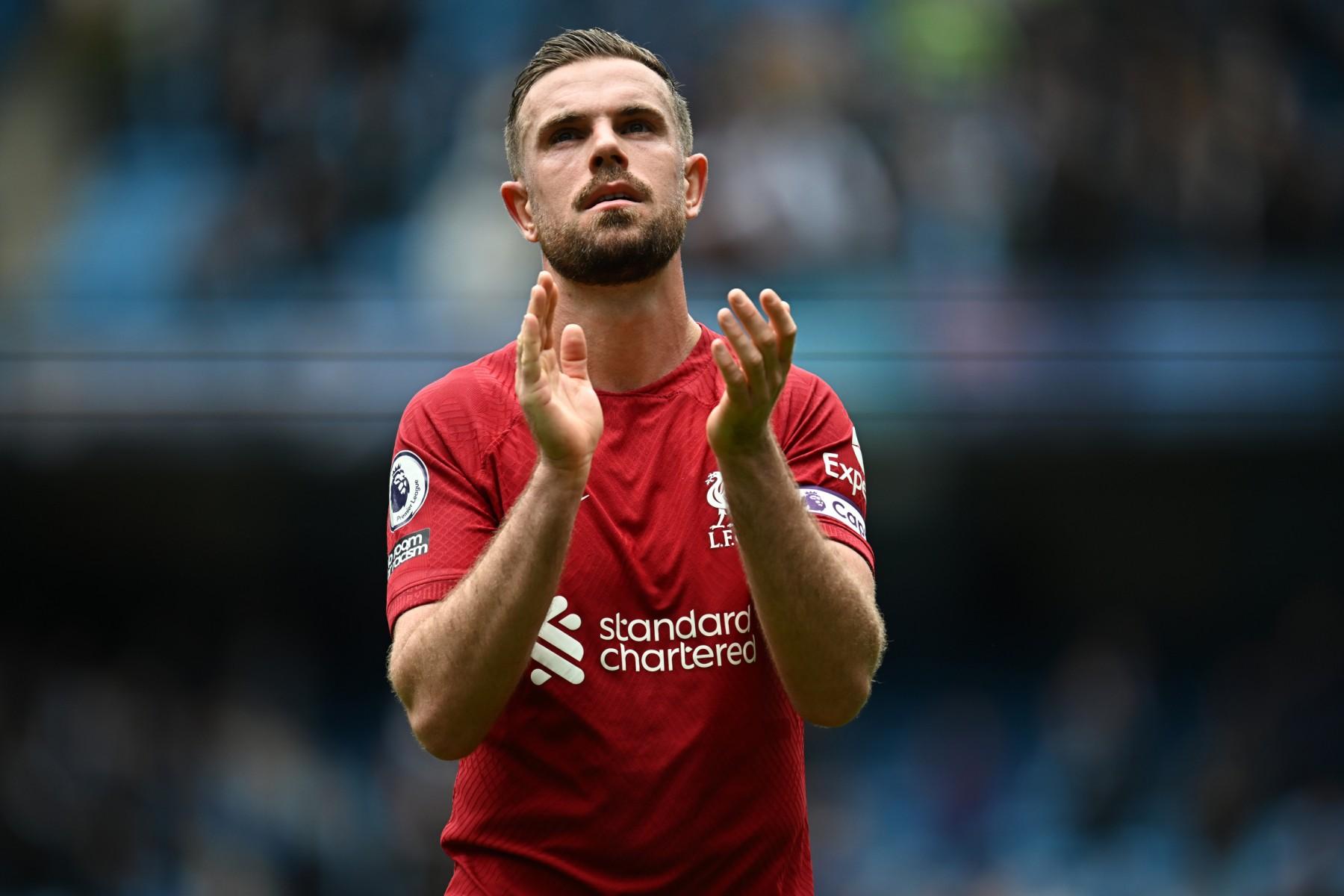 Jordan Henderson đang cân nhắc về tương lai. Ảnh: AFP