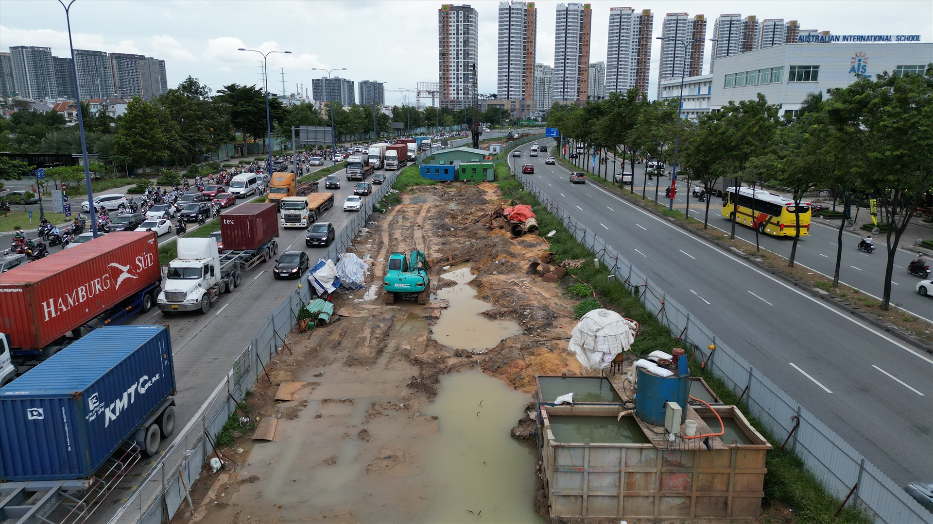 Dự án mở rộng nút giao An Phú đang trong quá trình thi công.