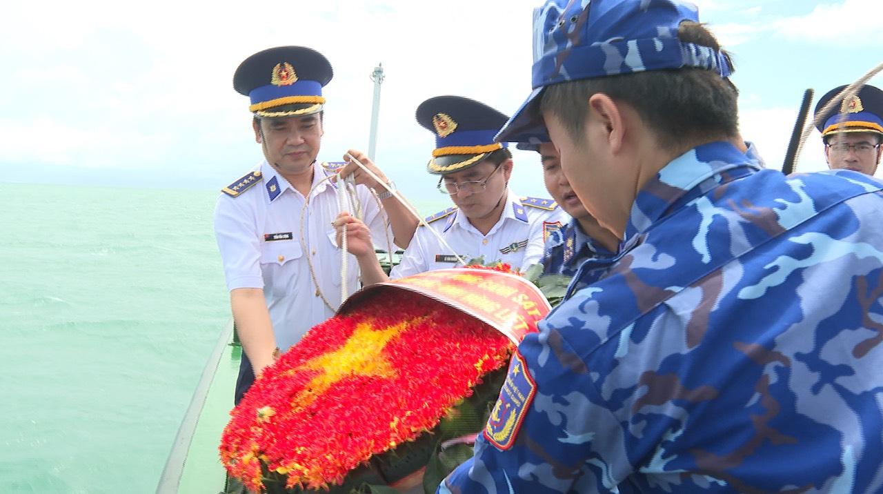 Cảnh sát biển tri ân anh hùng liệt sĩ trên vùng biển Tây Nam