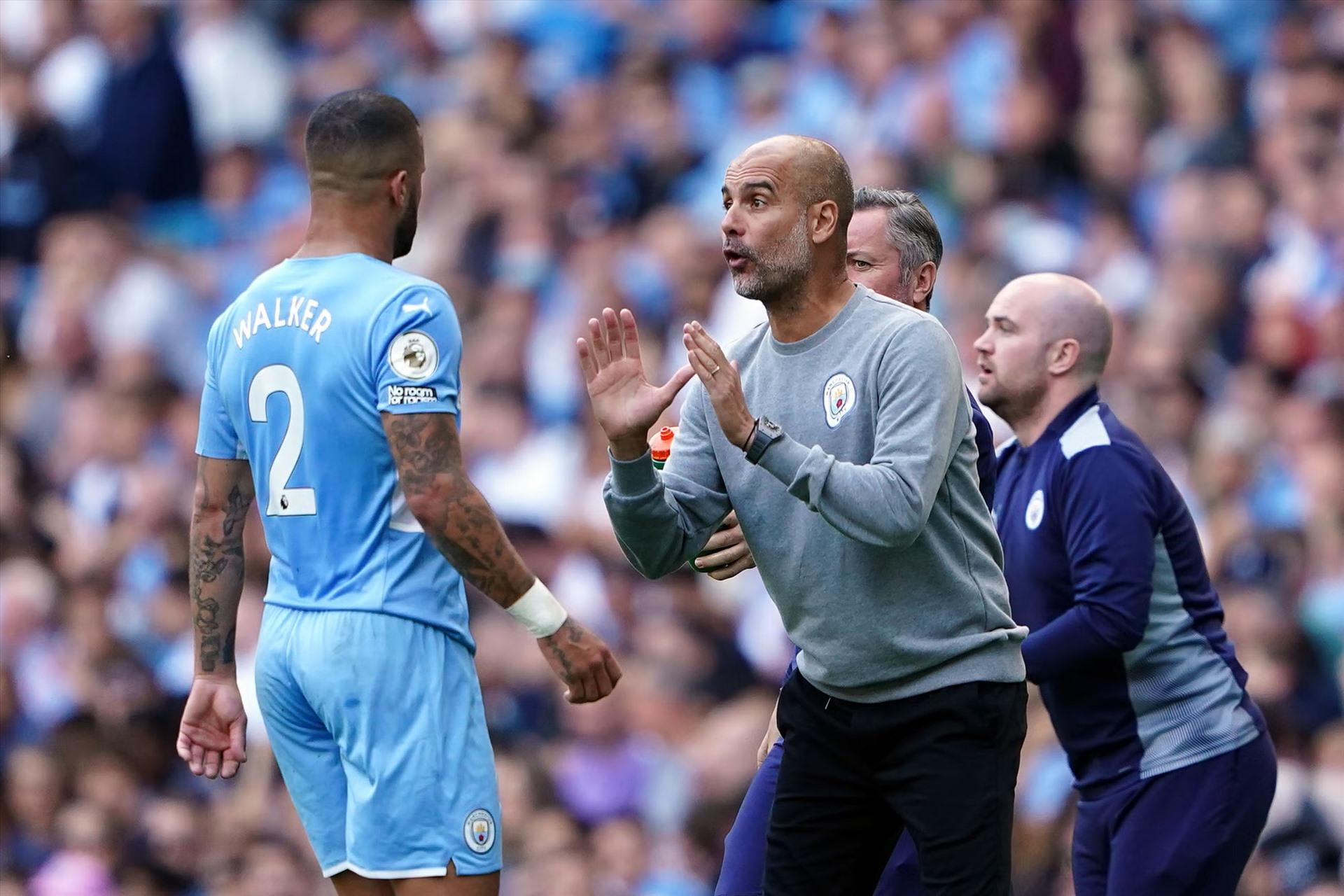 Pep Guardiola đang đặt trọn niềm tin vào Walker.  Ảnh: AFP