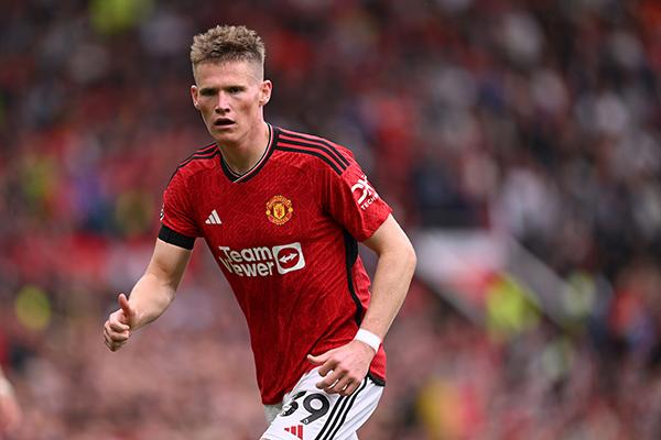 Scott McTominay có một ngày bị ép đá dẫn đến kết quả quá tệ. Ảnh: FA