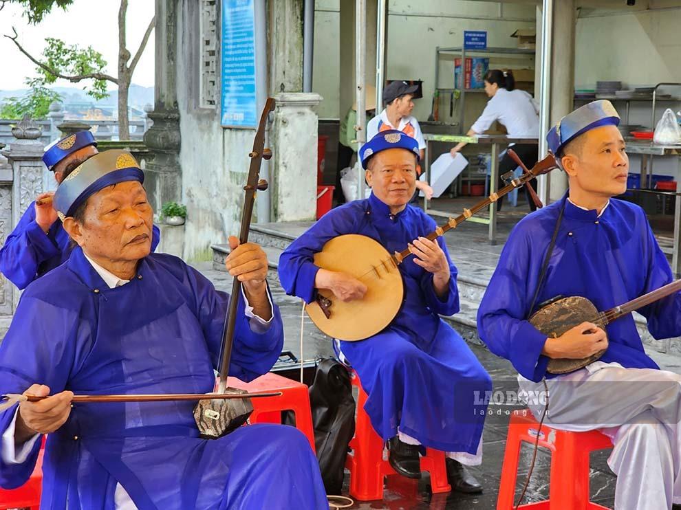 Lễ hội đền Cửa Ông và các hoạt động tưởng niệm 710 năm ngày mất của Hưng Nhượng Đại Vương Trần Quốc Tảng sẽ kéo dài đến ngày 4.10.