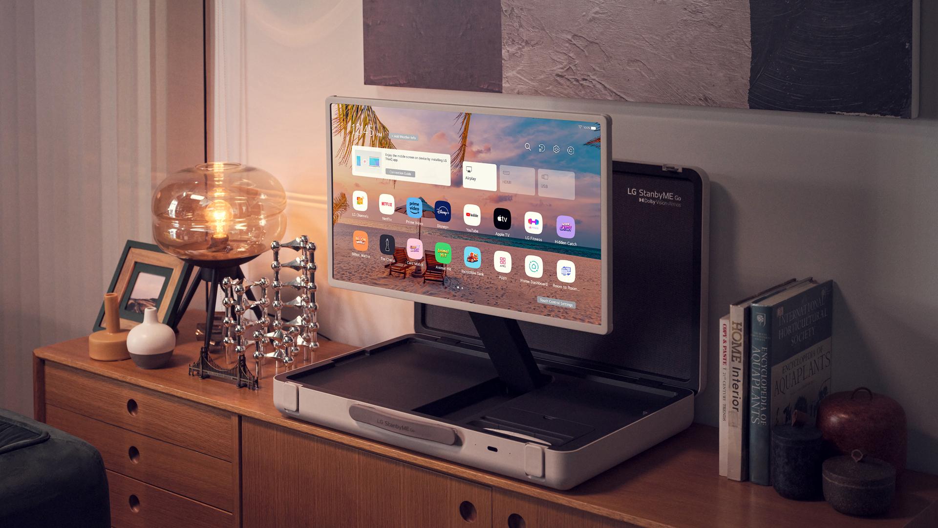 LG ra mắt thiết bị giải trí di động StanbyME Go với hình dáng như chiếc vali - Ảnh 5. LG ra mắt thiết bị giải trí di động StanbyME Go với hình dáng như chiếc vali - Ảnh 5.