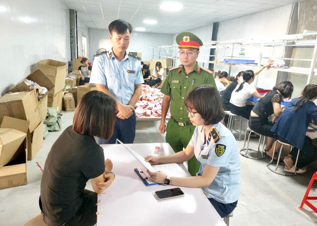 Khi người tiêu dùng cũng là “kênh” cho hàng giả tồn tại