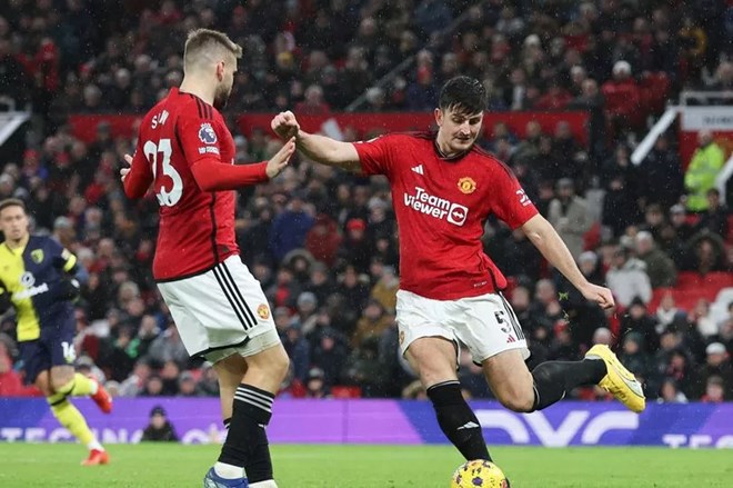 Ba đội hình dự kiến của Man United đấu với Liverpool khi thiếu Maguire