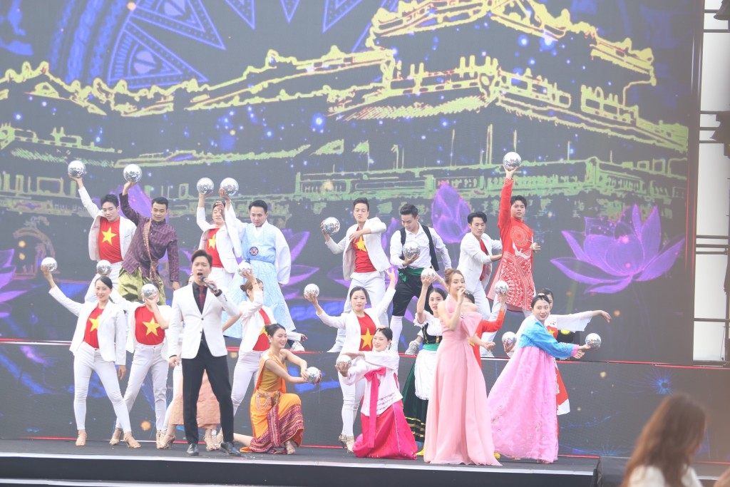 Festival Thanh niên Quốc tế 2023 khai mạc với nhiều hoạt động hấp dẫn