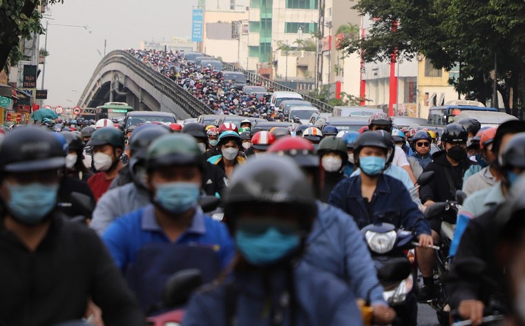 Theo đó, vào tháng 12.2023, Sở GTVT TPHCM đã chính thức công bố xác lập điểm đen tai nạn giao thông tại cầu vượt Cộng Hòa - Hoàng Hoa Thám (Quận Tân Bình).