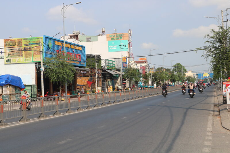 Huyện vùng ven TPHCM ngày càng có thêm nhiều đường phố khang trang