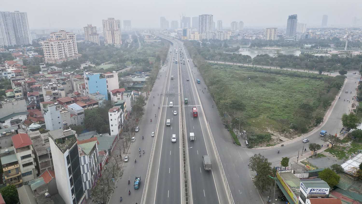 Hiện nay, Dự án đầu tư xây dựng cầu cạn đoạn Mai Dịch - Nam Thăng Long và Dự án mở rộng đường Vành đai 3 dưới thấp đoạn từ Mai Dịch đến Cầu Thăng Long đã hoàn thành và đưa vào khai thác, vì vậy việc đầu tư hầm chui tại nút giao này là cần thiết.