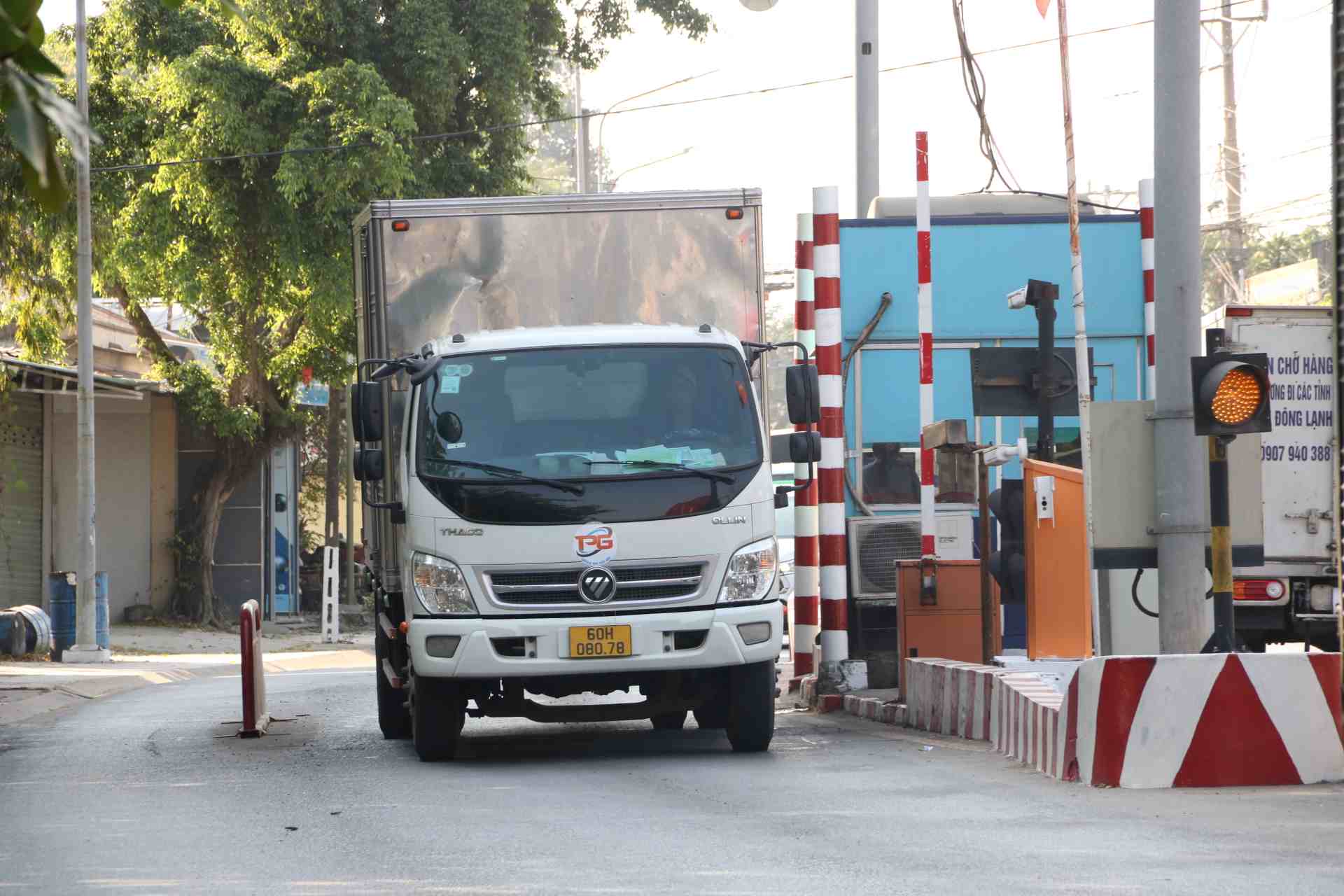 Đáng chú ý, đoạn 5km này có đến 2 trạm thu phí.