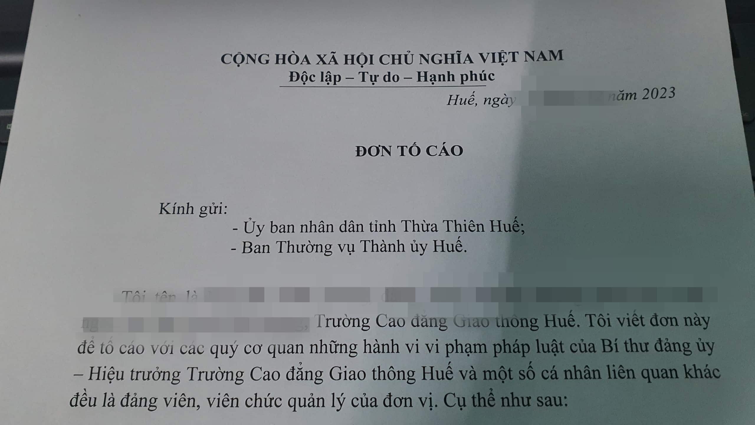 Đơn tố cáo Trường Cao đẳng Giao thông Huế. Ảnh: Phúc Đạt.