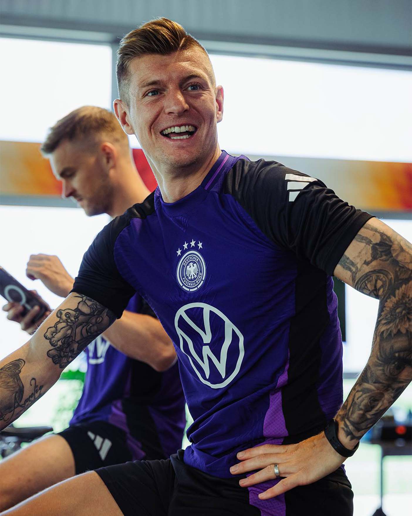 Toni Kroos lựa chọn thời điểm giải nghệ hợp lý khi đang ở đỉnh cao sự nghiệp. Ảnh: DFB