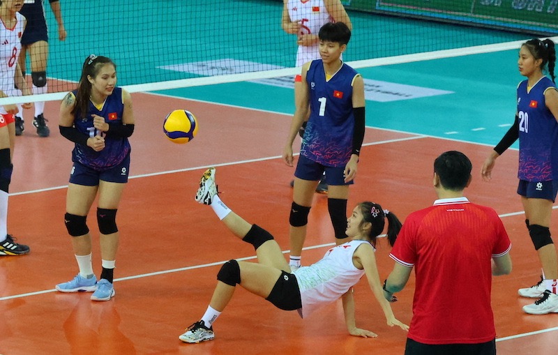 Tuyển bóng chuyền nữ U20 Việt Nam tại giải U20 châu Á 2024. Ảnh: AVC