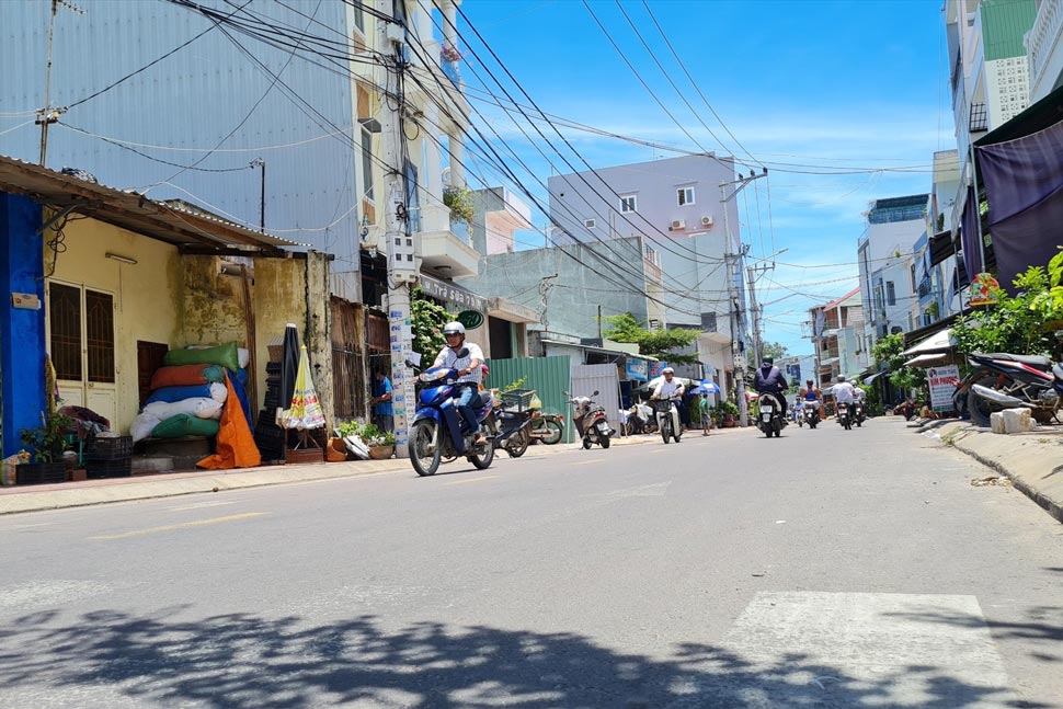 Một đoạn tuyến thuộc dự án công trình xây dựng đường Hoàng Văn Thụ nối dài. Ảnh: Hoài Luân