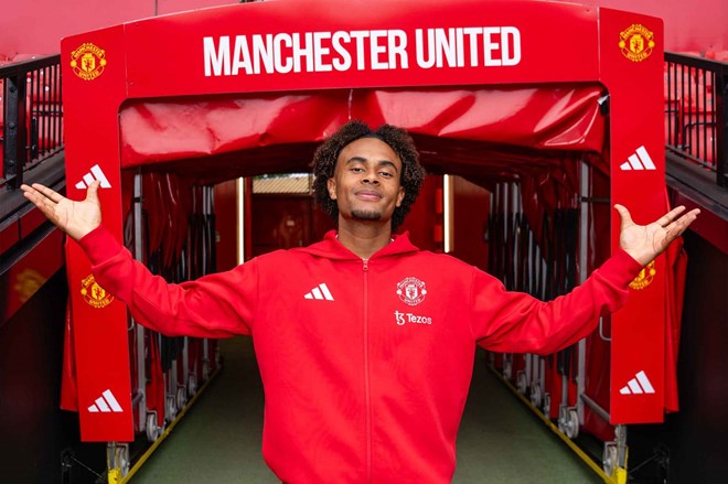 Joshua Zirkzee sẽ chơi ở vị trí nào tại Man United?