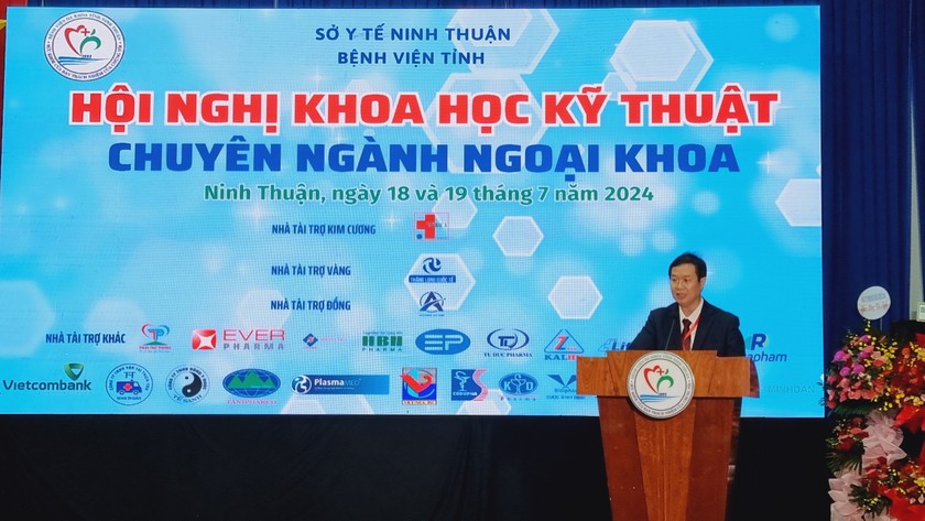 Thạc sĩ, bác sĩ chuyên khoa II Lê Huy Thạch phát biểu tại hội nghị.