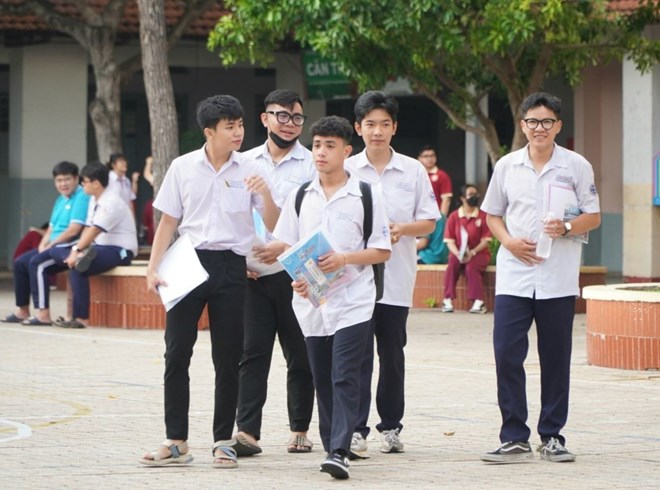 ĐH Ngân hàng, Ngoại ngữ - Tin học TPHCM công bố điểm sàn