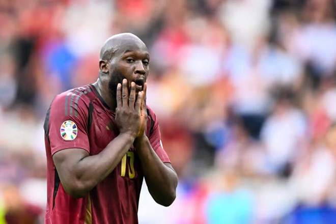 Napoli và Chelsea vẫn chưa chốt được giá của Lukaku.  Ảnh: AFP