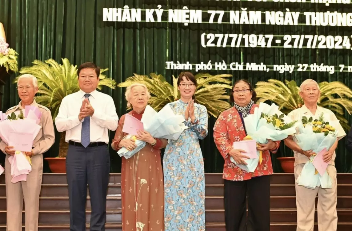 TP. Hồ Chí Minh họp mặt người có công tiêu biểu nhân kỷ niệm 77 năm Ngày Thương binh-Liệt sĩ