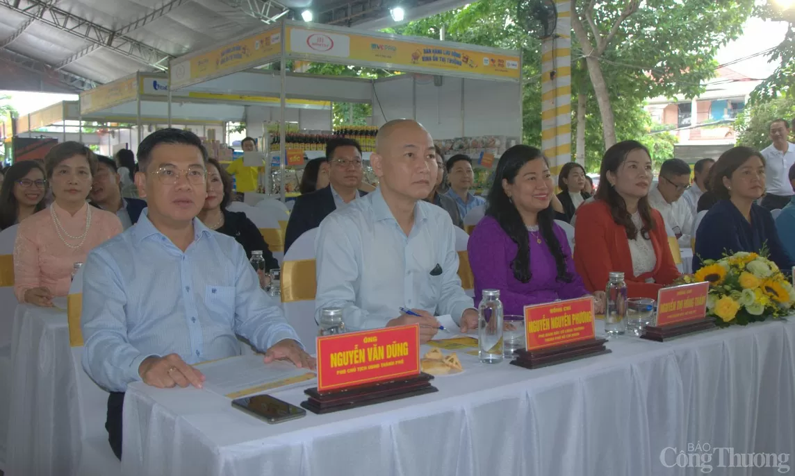 Chương trình bán hàng lưu động bình ổn thị trường: Người dân có cơ hội mua hàng giảm giá lên đến 80%