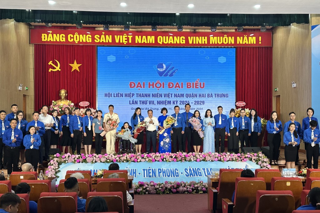 Ra mắt Ủy ban Hội LHTN Việt Nam quận Hai Bà Trưng