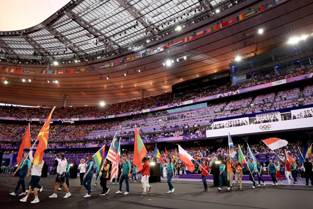 Phần biểu diễn nghệ thuật, diễu hành của các đoàn thể thao trong lễ bế mạc Olympic 2024. Ảnh: Olympic Games