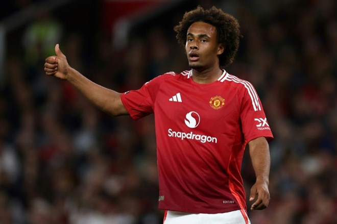 Joshua Zirkzee có thể là hơi thở mới của Man United trên hàng công