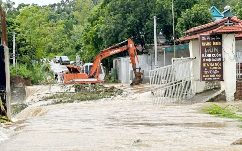 Toàn bộ ngầm tràn trên địa bàn huyện Tam Đảo ngập trong nước. Ảnh: Cổng thông tin huyện tam Đảo