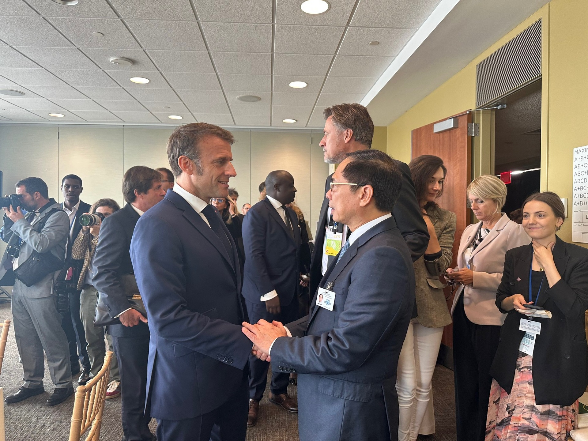 su doan ket chu nghia da phuong va xay dung long tin la nen tang de giai quyet cac thach thuc toan cau hinh 1