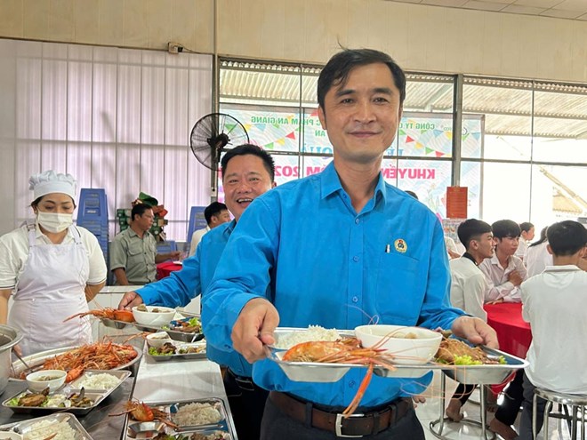 Công nhân gắn bó với công ty nhờ sự sẻ chia, chế độ chăm lo đầy đủ