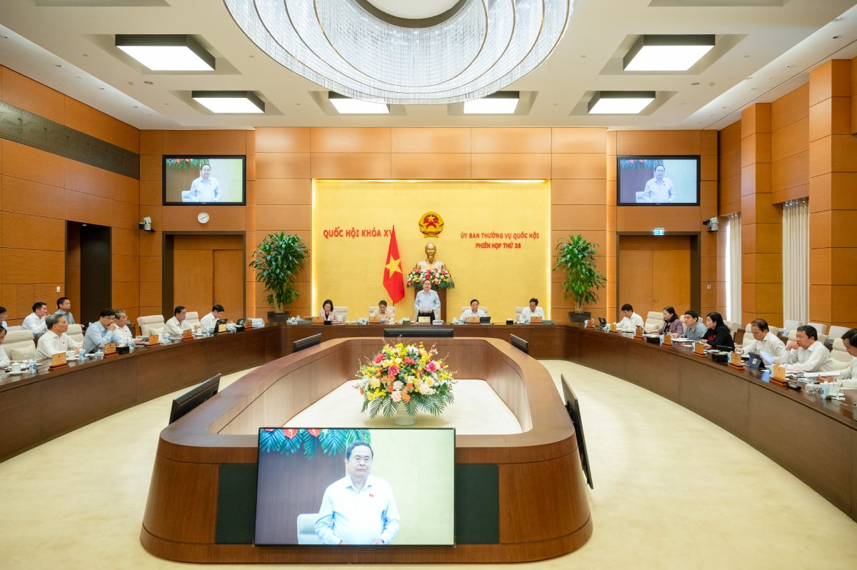Phiên họp thứ 38 của Ủy ban Thường vụ Quốc hội. Ảnh: Phạm Thắng