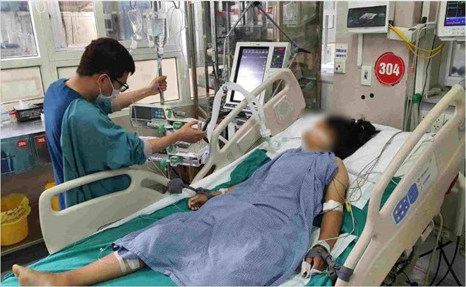 Uống “nước” để chữa bệnh, nhiều người nguy kịch