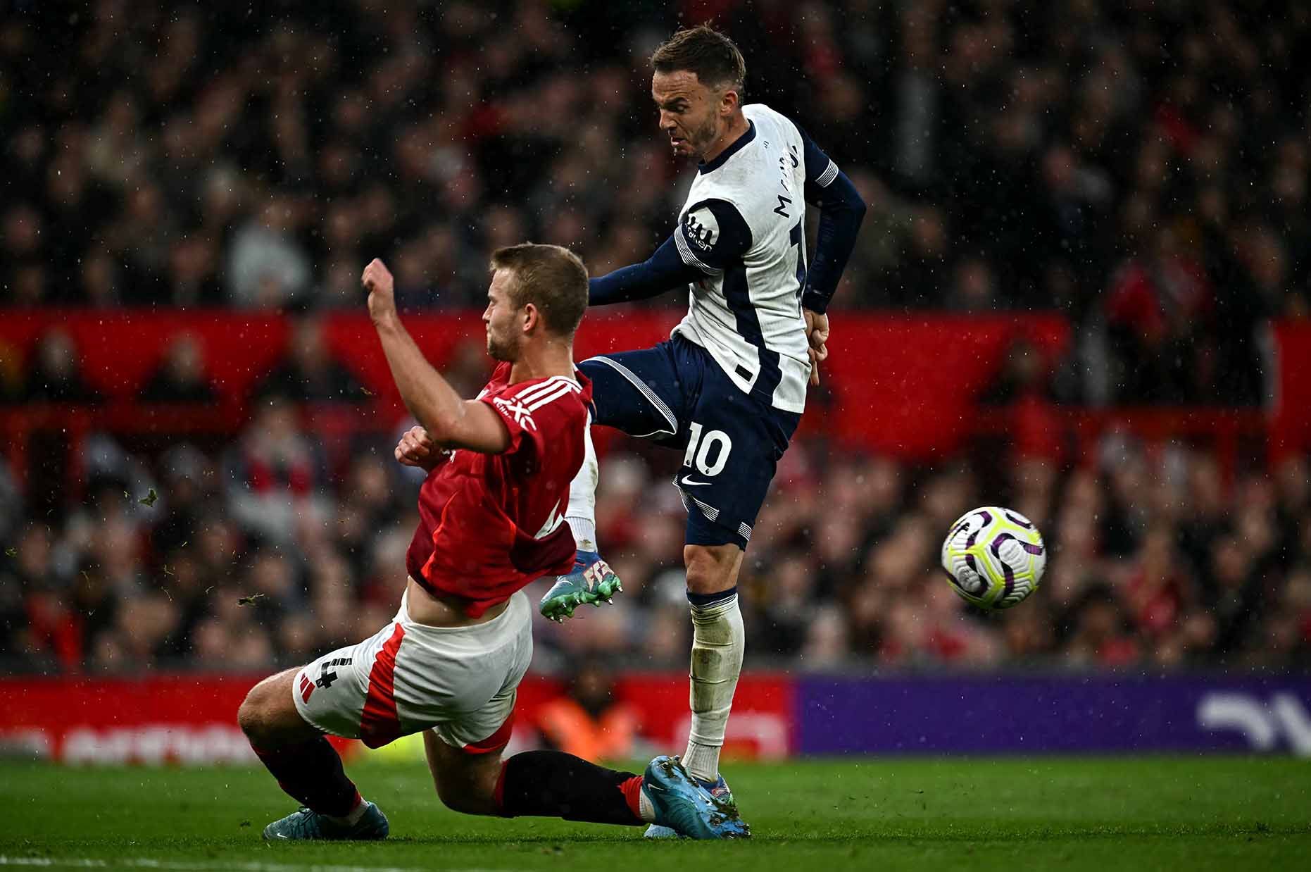 Tottenham cần nhiều hơn những người chơi ổn định như James Maddison. Ảnh: AFP