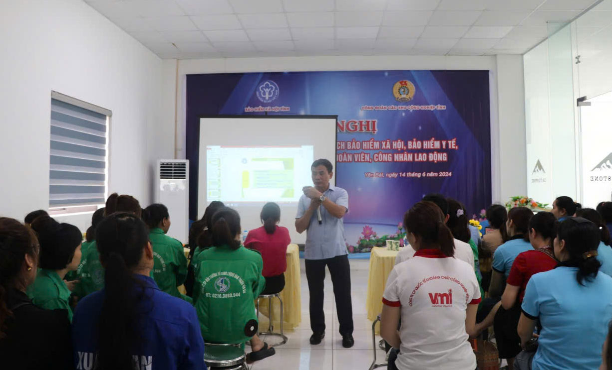 Công đoàn Các khu công nghiệp tỉnh phối hợp với Bảo hiểm xã hội tỉnh tổ chức đối thoại và tuyên truyền thực hiện chế độ chính sách bảo hiểm y tế, bảo hiểm xã hội cho đoàn viên công đoàn cơ sở.