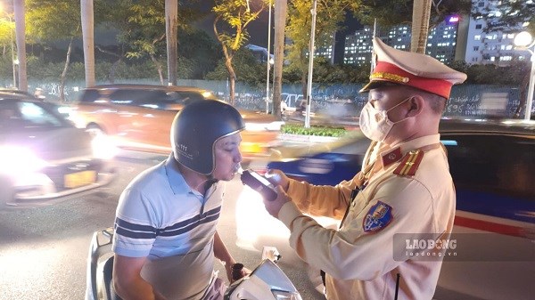 Vi phạm giao thông sẽ bị kiểm tra kiến thức pháp luật