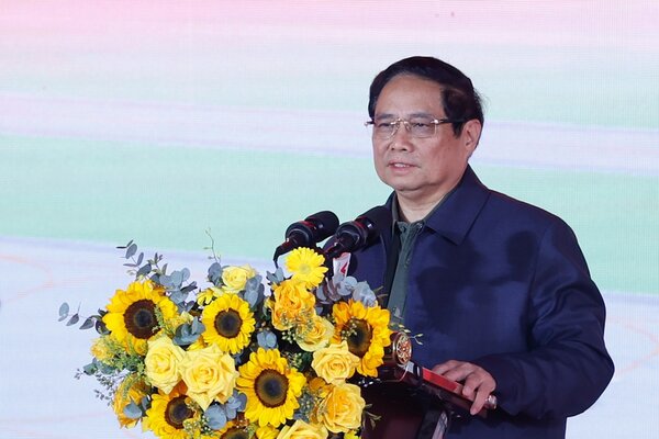 Thủ tướng phát biểu chỉ đạo tại buổi lễ triển khai dự án sân bay Gia Bình (Bắc Ninh). Ảnh: Ảnh: VGP/Nhật Bắc