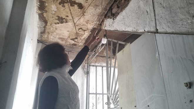 Hàng trăm hộ dân sống bất an trong chung cư cũ, xuống cấp