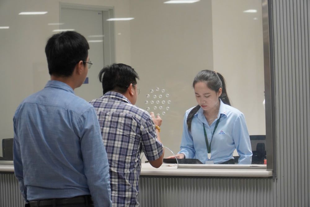 Theo HURC1, giá vé lượt được tính dựa trên quãng đường di chuyển. Nếu thanh toán bằng tiền mặt, giá vé dao động từ 7.000 đến 20.000 đồng/lượt. Ảnh: Thanh Chân