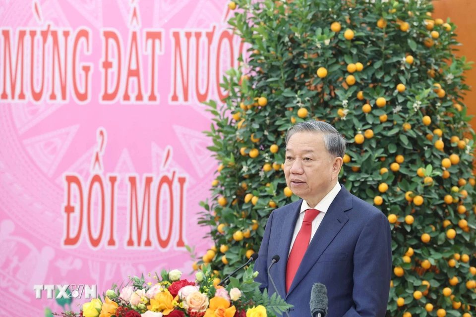 Tổng Bí thư Tô Lâm phát biểu giao nhiệm vụ cho các đơn vị và cá nhân tại hội nghị. Ảnh: Thống Nhất/TTXVN