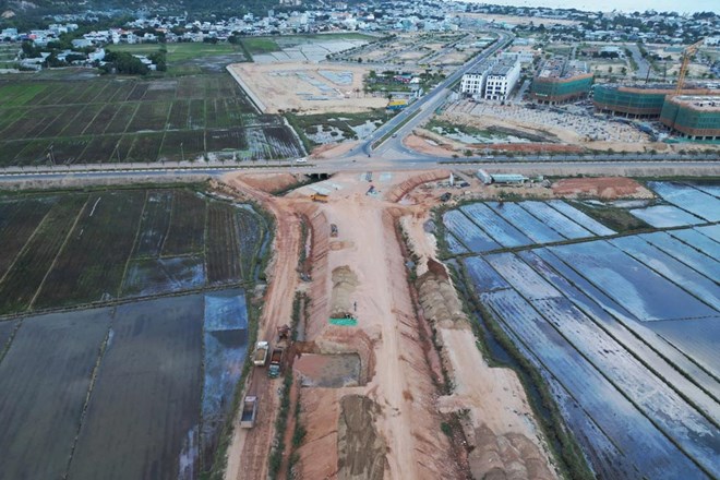 Bình Định đốc thúc tiến độ loạt dự án giao thông trọng điểm