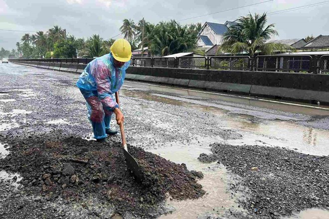 Quốc lộ 1 qua Phú Yên xuống cấp, hư hỏng nghiêm trọng