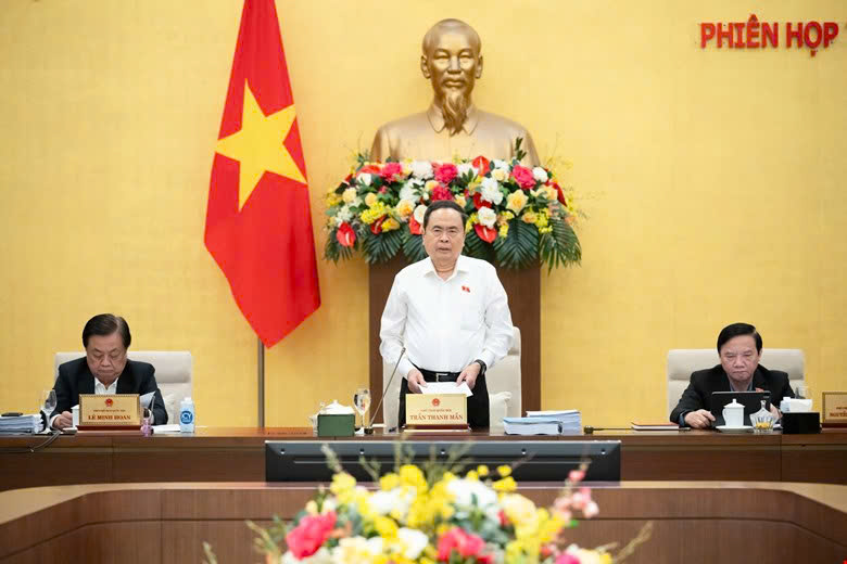 Phiên họp thứ 43 của Ủy ban Thường vụ Quốc hội. Ảnh Quochoi.vn