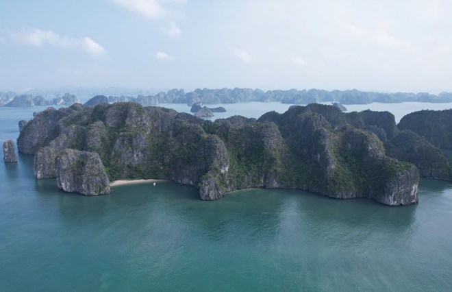 Đoàn chuyên gia UNESCO khảo sát vùng đệm vịnh Hạ Long