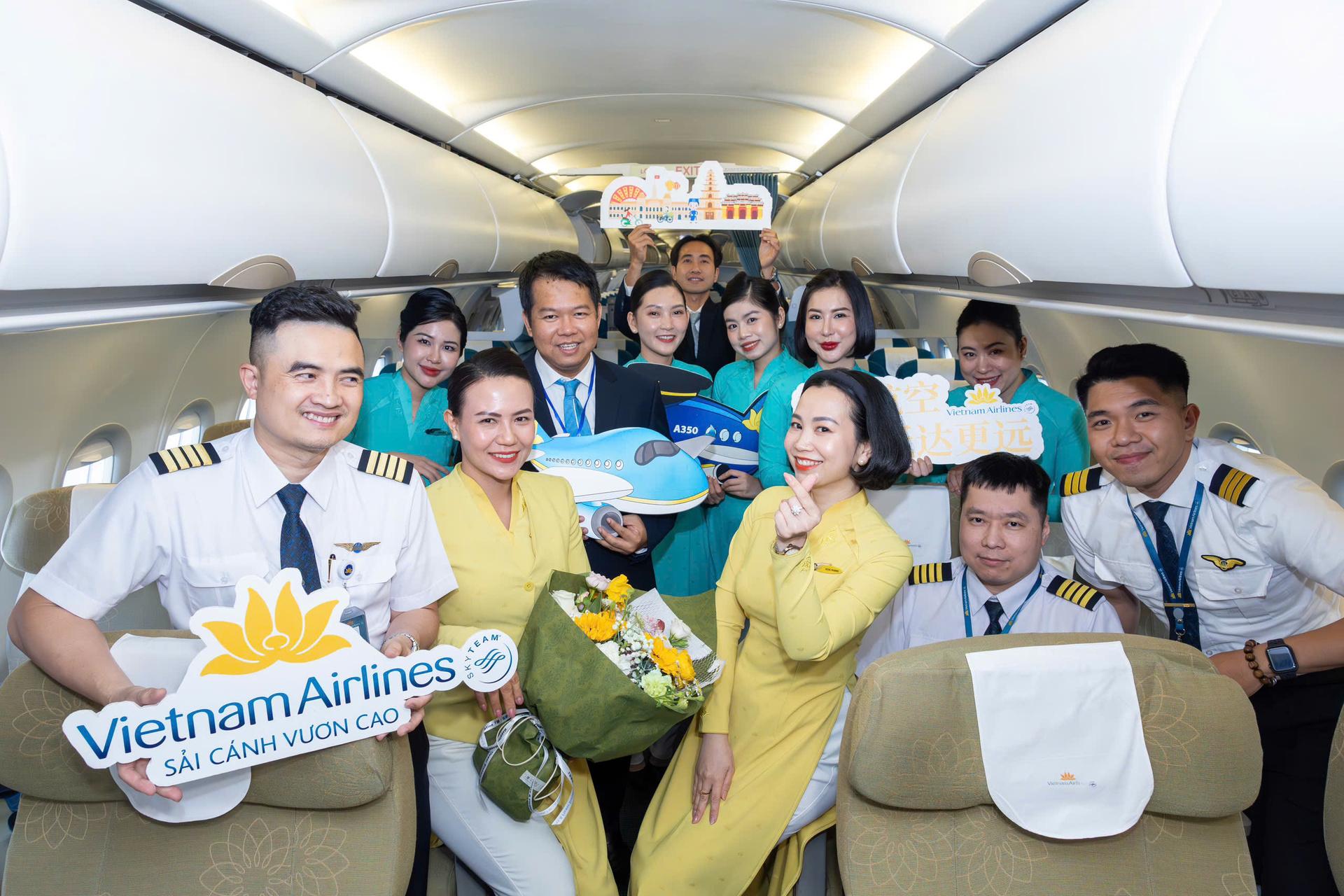 vietnam airlines khai truong duong bay thang den san bay lon nhat the gioi dai hung bac kinh hinh 3