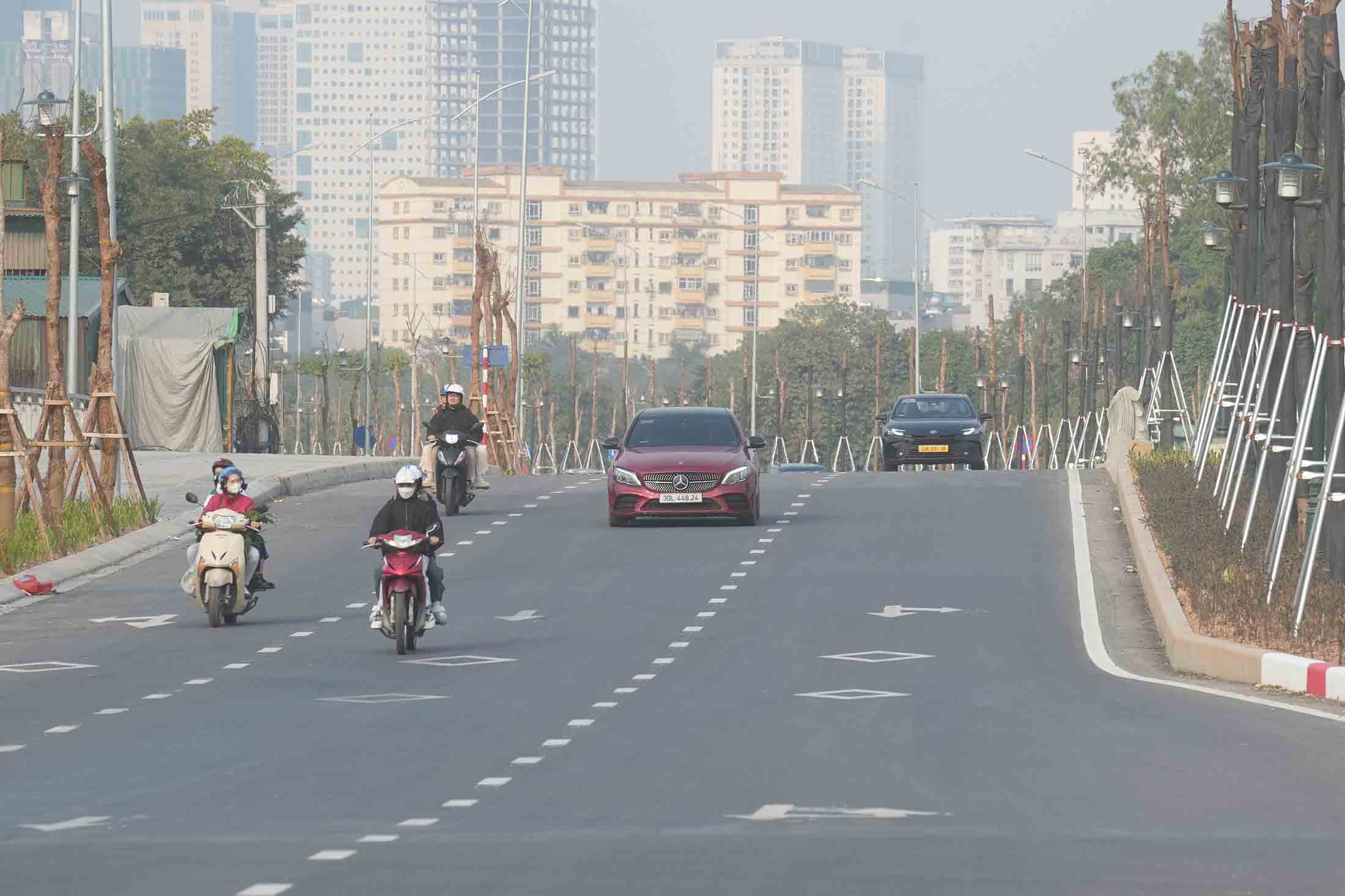 Đường Lê Quang Đạo kéo dài đã hoàn thành đoạn tuuyến dài gần 2km. Ảnh: Hữu Chánh