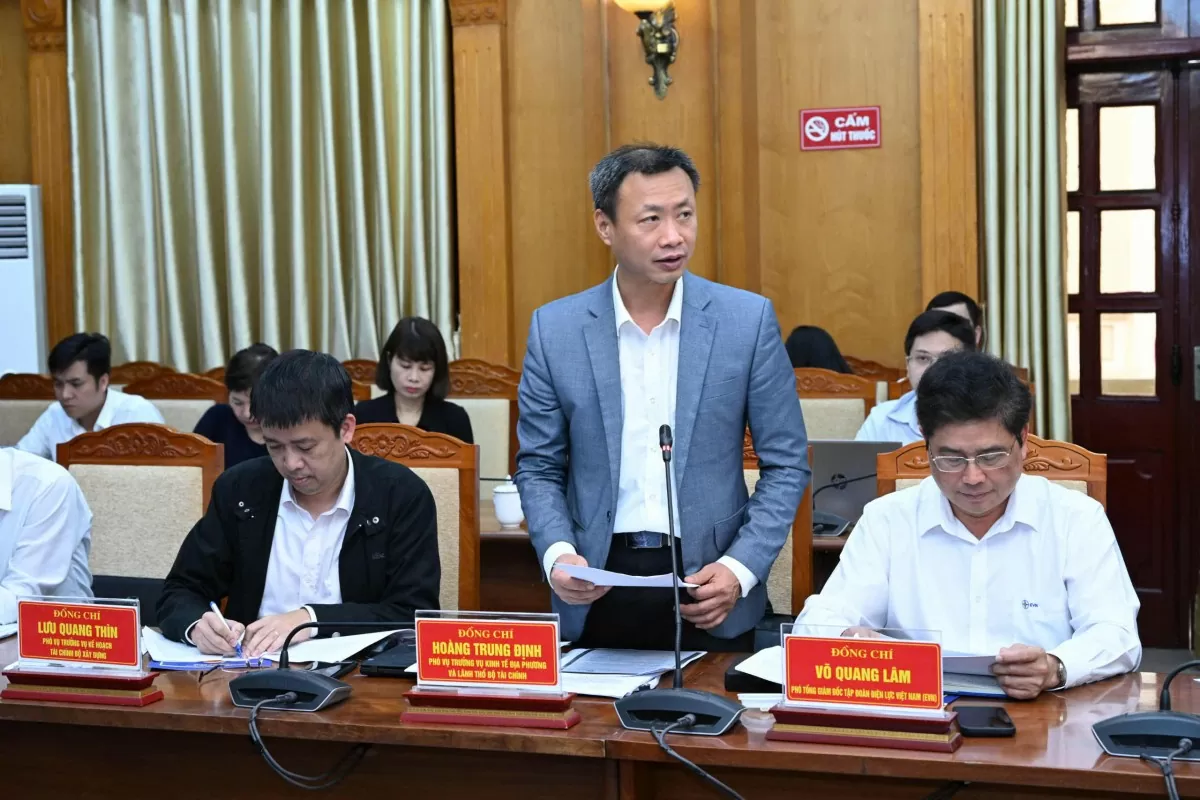 Bộ trưởng Nguyễn Hồng Diên làm việc với tỉnh Bắc Giang về giải pháp thúc đẩy phát triển Bộ trưởng Nguyễn Hồng Diên làm việc với tỉnh Bắc Giang về giải pháp thúc đẩy phát triển