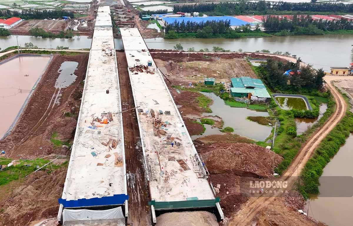 Cầu vượt sông Sò