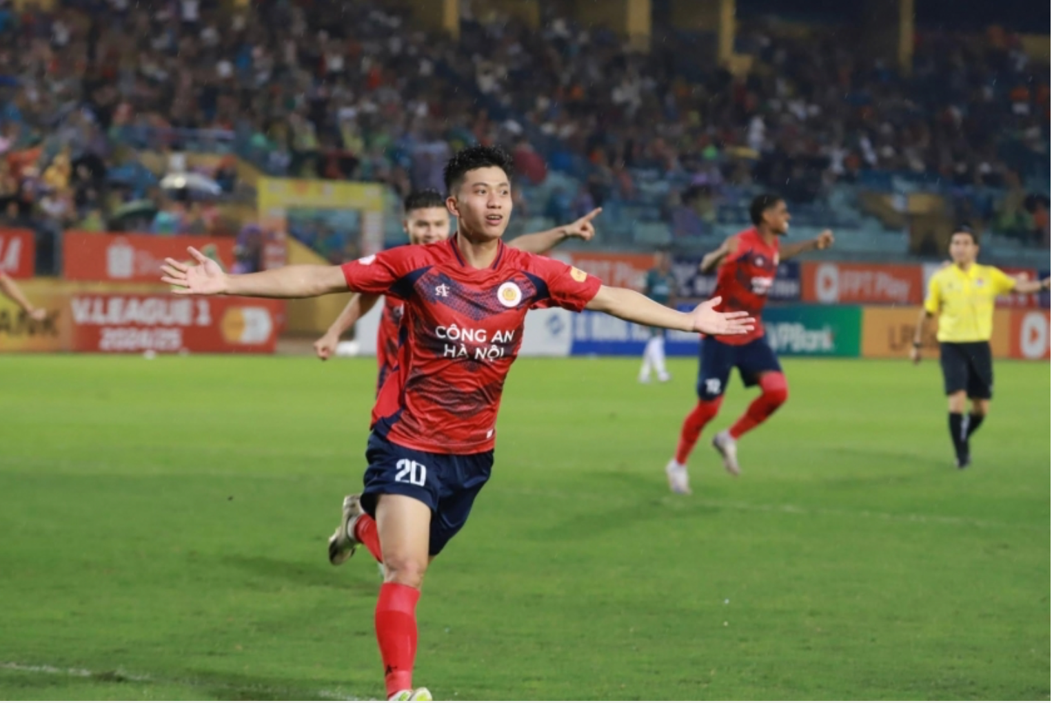 Ảnh màn hình 2025-04-12 lúc 21.55.39
