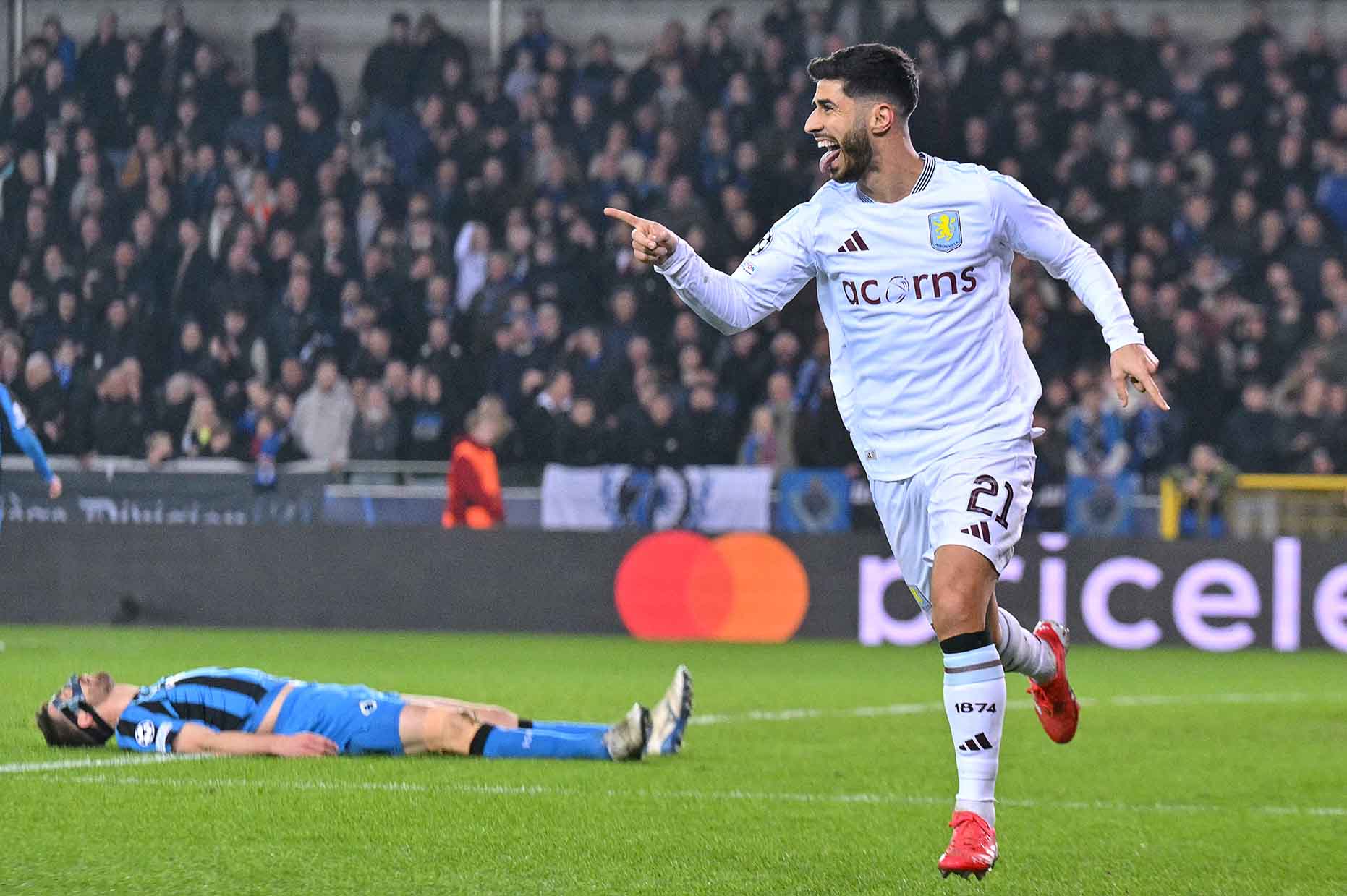 Marco Asensio đang chơi rất hay trong màu áo Aston Villa. Ảnh: AFP